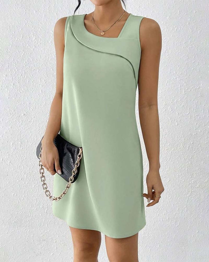 Robe À Col Asymétrique Sans Manches Élégante