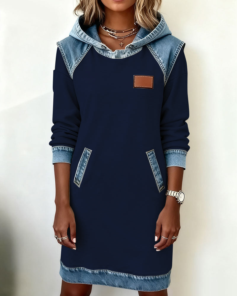 Robe À Capuche Avec Empiècements Contrastés