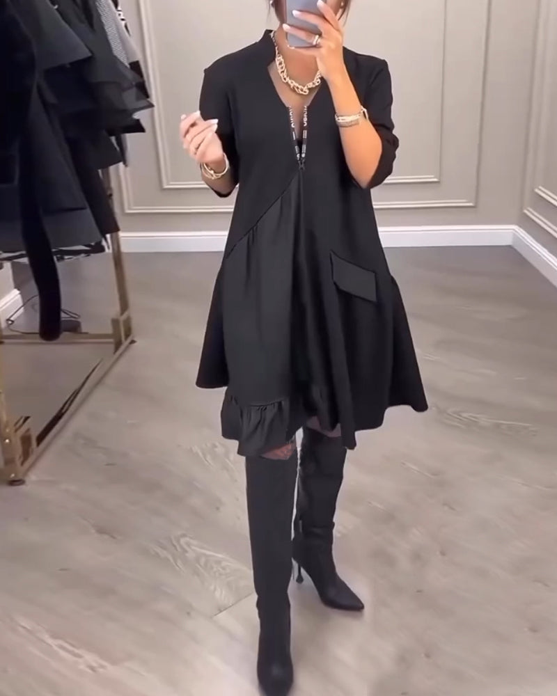 Robe à l'esprit artistique et col V
