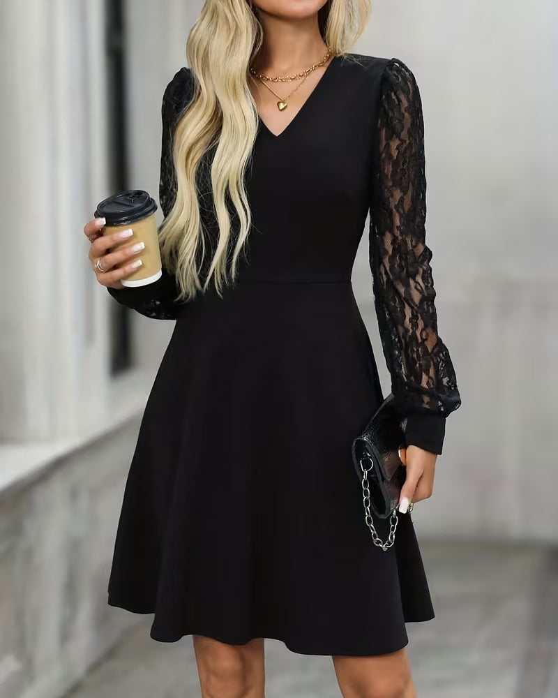 Robe Élégante Dentelle Manche Longue Col V