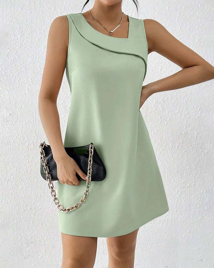 Robe À Col Asymétrique Sans Manches Élégante