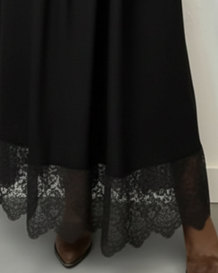 Robe Avec Détail en Dentelle, Décolleté en V Et Design Plissé, Ambiance Élégante