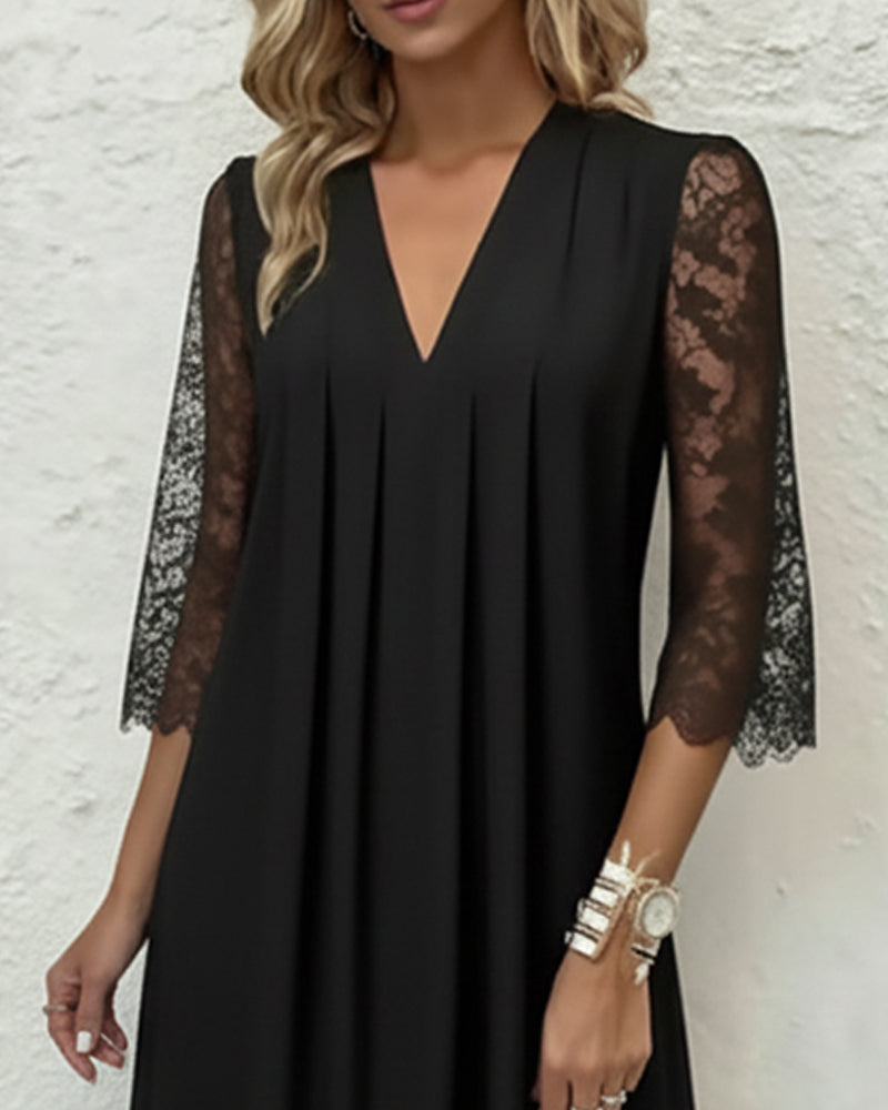 Robe Avec Détail en Dentelle, Décolleté en V Et Design Plissé, Ambiance Élégante