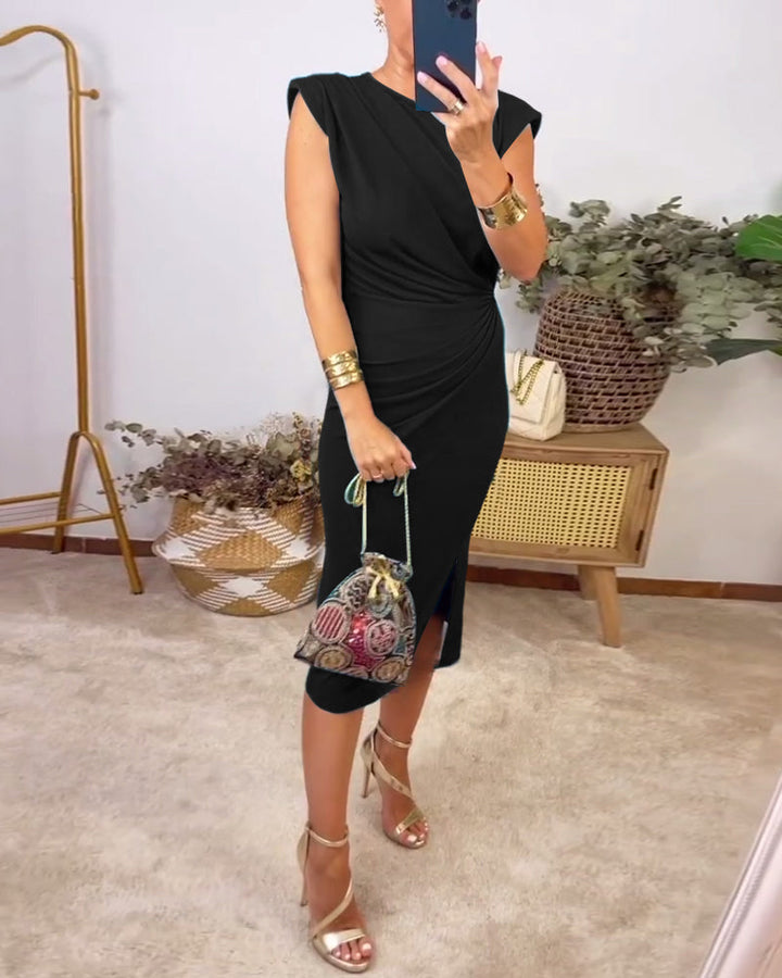 Robe couleur unie fendue plissée sans manches