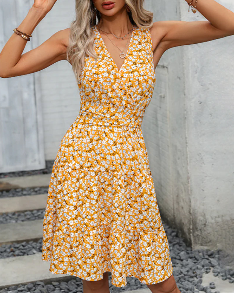 Robe trapèze à fleurs et encolure en V