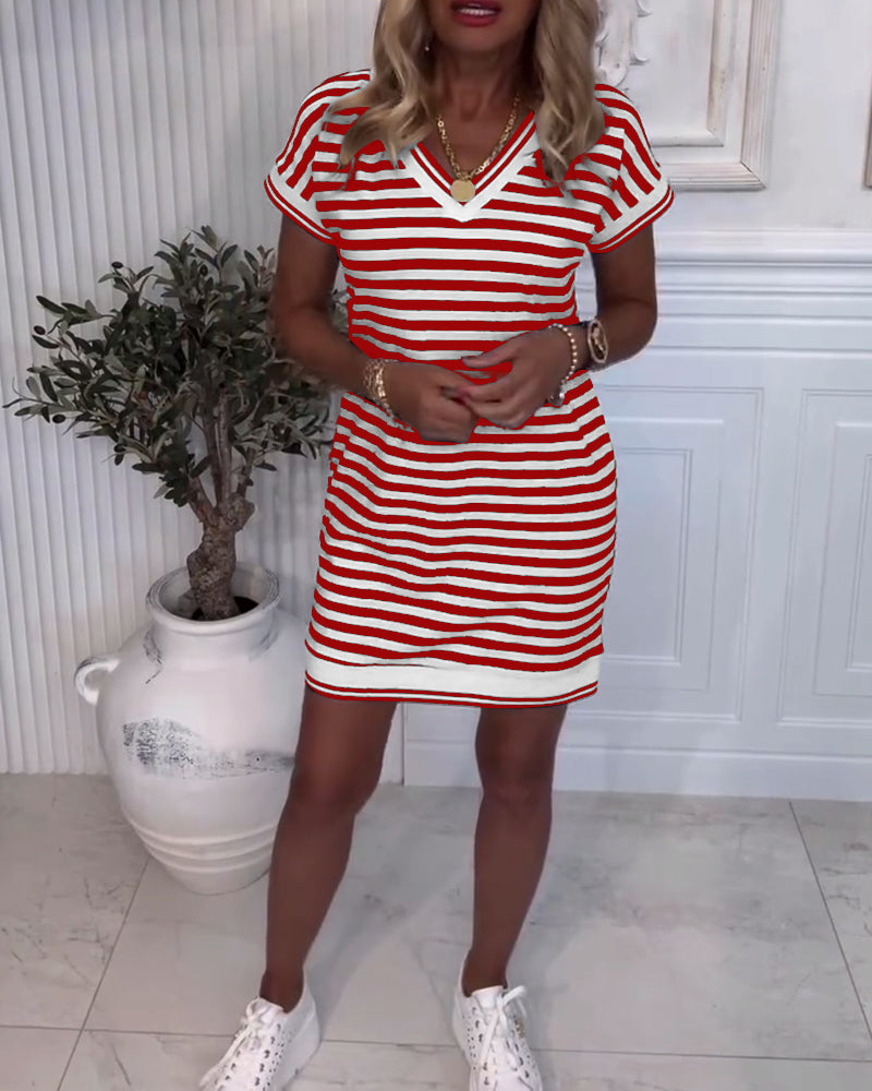 Robe Col En V Rayée Contrastée